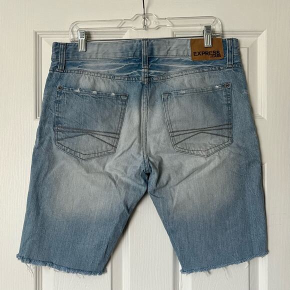 Express Jeans Rocco Slim Fit Cutoffs - Size 31 - Picture 5 of 8